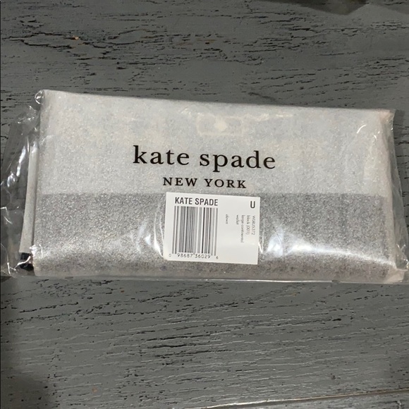 Brand new in the bag - Kate Spade Wallet - Picture 5 of 6